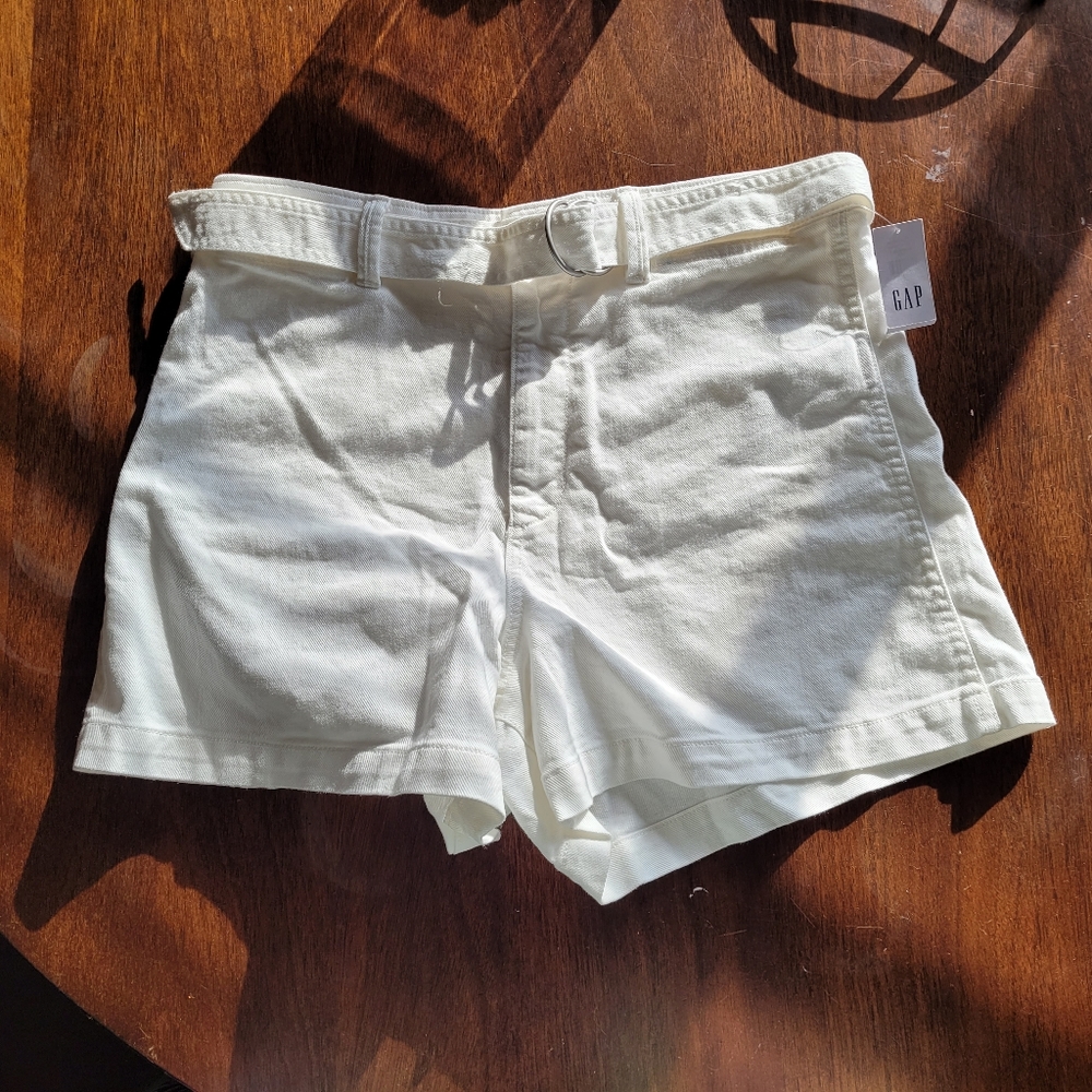 Gap 4" High Rise Belted Shorts White Size 10